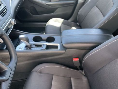 Used 2024 Nissan Altima 2.5 S FWD image 20