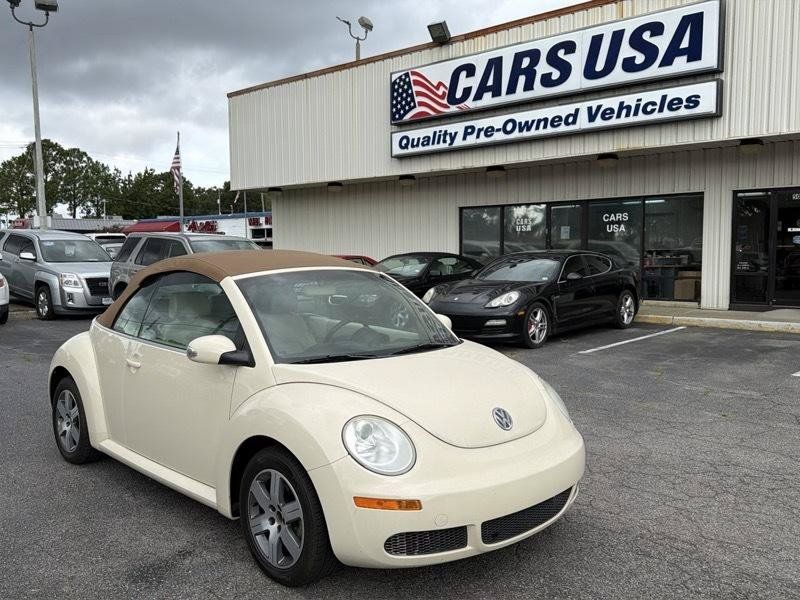 Used 2006 Volkswagen Beetle Convertible w/ Package 1 FWD image 1