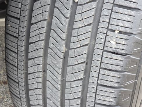 Used 2025 Honda Pilot EX-L image 13