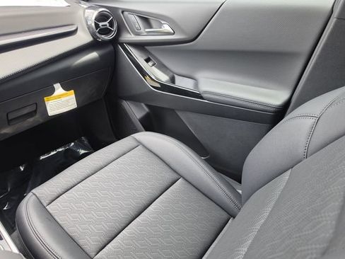 New 2026 Chevrolet Equinox LT w/ Convenience Package II FWD image 17