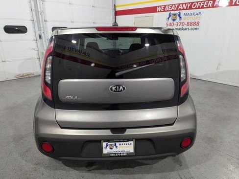 Used 2017 Kia Soul image 6