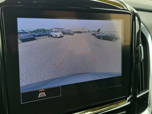 Used 2023 Chevrolet Traverse LT AWD/4WD image 30