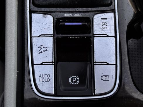 Used 2025 Hyundai Tucson SE FWD image 21