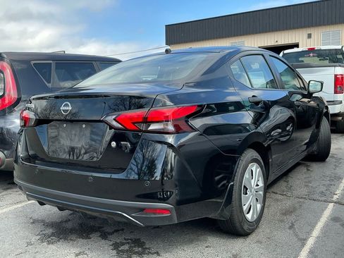 Used 2023 Nissan Versa S image 4