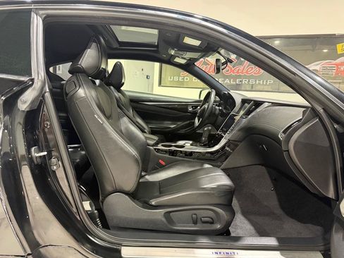 Used 2017 INFINITI Q60 3.0t Sport RWD image 16