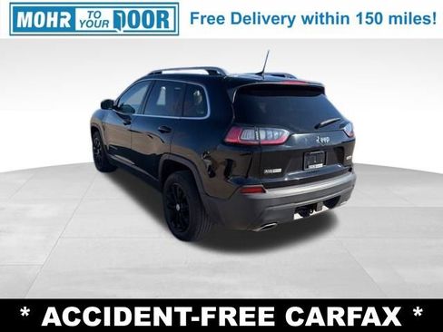 Used 2019 Jeep Cherokee Latitude Plus w/ Comfort/Convenience Group image 3