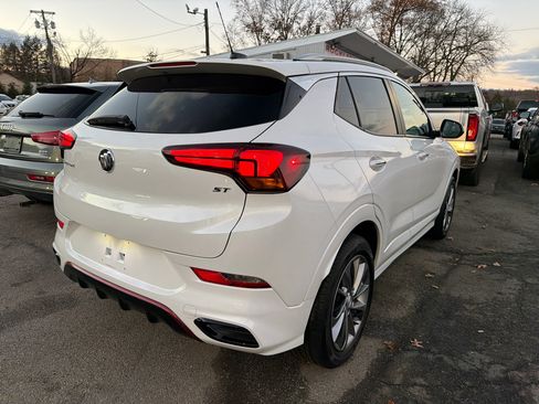 Used 2022 Buick Encore GX Select w/ Sport Touring Package image 7