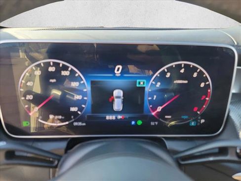 Used 2024 Mercedes-Benz GLC 300 image 17