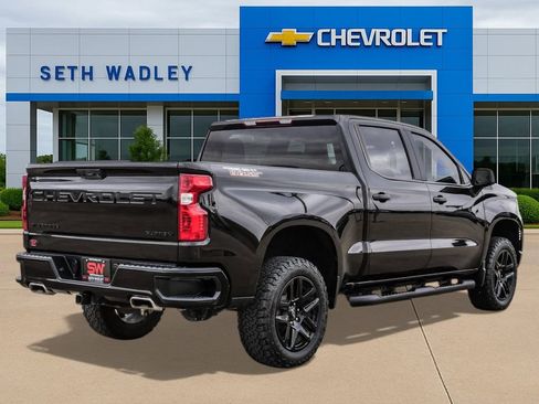 Used 2024 Chevrolet Silverado 1500 Custom Trail Boss w/ LPO, Dark Essentials Package image 7