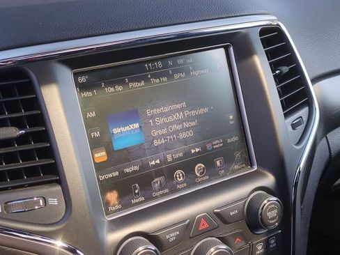 Used 2017 Jeep Grand Cherokee Altitude image 20