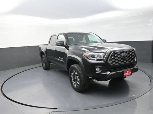 Used 2021 Toyota Tacoma TRD Off-Road AWD/4WD image 8