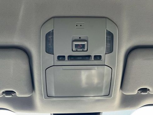 Used 2023 Toyota Highlander LE FWD image 37