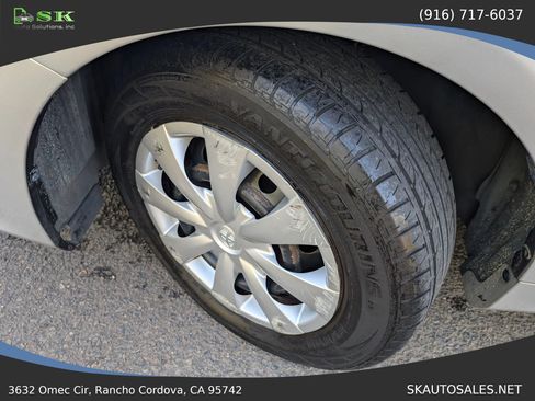 Used 2011 Toyota Corolla LE FWD image 13