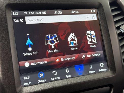 Used 2022 Jeep Cherokee Trailhawk w/ Trailer Tow Group image 30