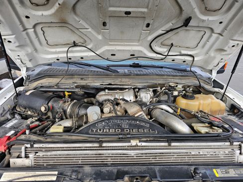 Used 2010 Ford F250 4x4 Crew Cab Super Duty image 18