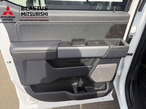 Used 2024 Ford F250 Lariat AWD/4WD image 25