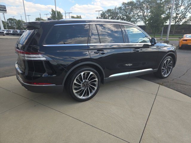 Certified 2021 Lincoln Aviator Reserve w/ Equipment Group 201A AWD/4WD image 7
