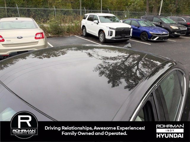 Used 2025 Genesis G70 2.5T AWD/4WD image 11