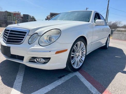 Used 2008 Mercedes-Benz E 350 Sedan image 2