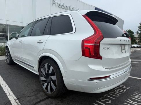 Used 2023 Volvo XC90 T8 Ultimate AWD/4WD image 3