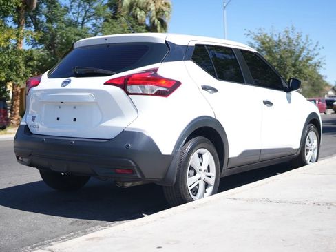 Used 2020 Nissan Kicks S FWD image 11