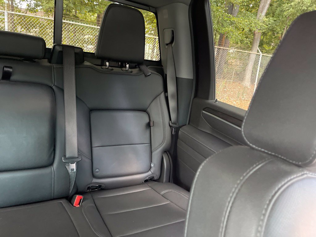 Used 2025 Chevrolet Silverado 3500 LTZ w/ LTZ Convenience Package AWD/4WD image 13