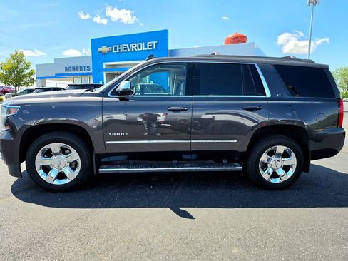 Used 2017 Chevrolet Tahoe LT w/ LT Signature Package AWD/4WD image 3