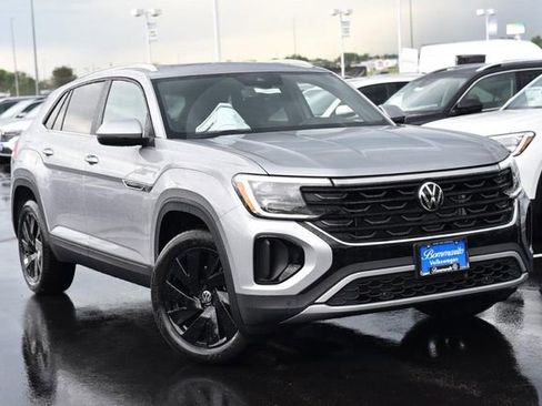 New 2026 Volkswagen Atlas Cross Sport SE AWD/4WD image 2
