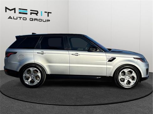 Used 2019 Land Rover Range Rover Sport HSE image 10