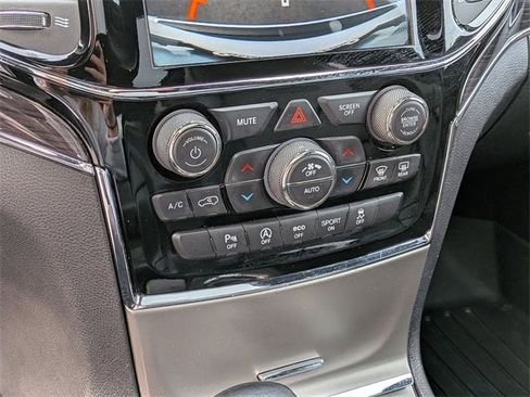 Used 2020 Jeep Grand Cherokee Overland image 23