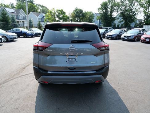 Used 2023 Nissan Rogue S AWD/4WD image 4