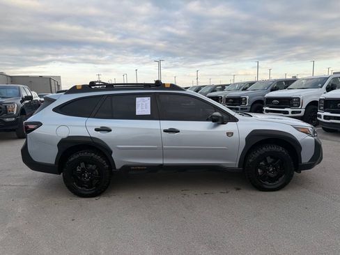 Used 2022 Subaru Outback Wilderness image 31
