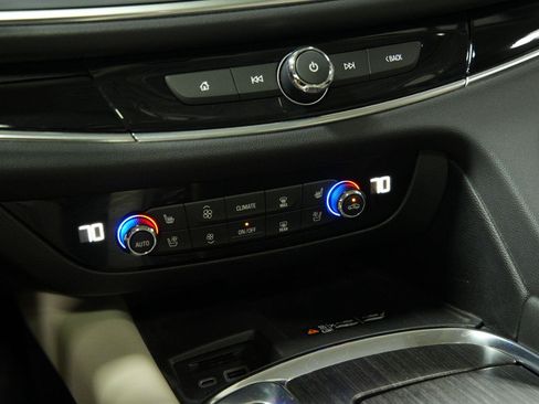 Used 2023 Buick Enclave Avenir w/ Avenir Technology Package AWD/4WD image 50