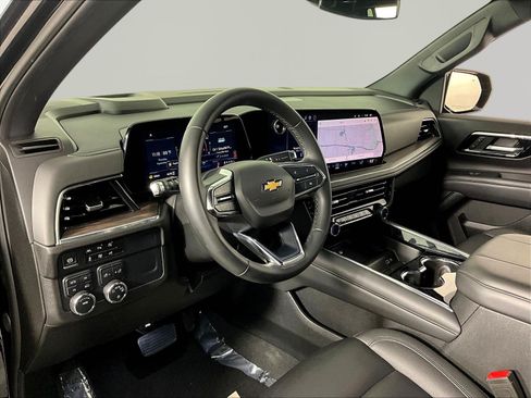 Used 2025 Chevrolet Tahoe LT AWD/4WD image 17
