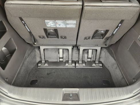 New 2026 Kia Carnival EX FWD image 24