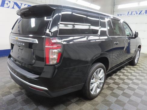 Used 2024 Chevrolet Suburban High Country image 4