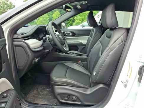 New 2026 Jeep Compass Limited AWD/4WD image 9