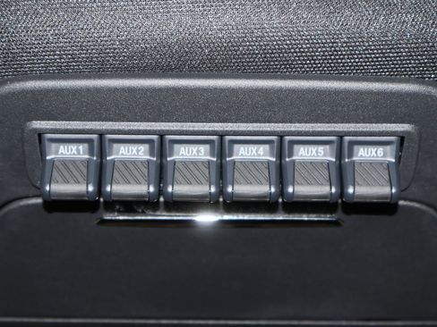 New 2025 Ford F350 Platinum w/ FX4 Off-Road Package image 31