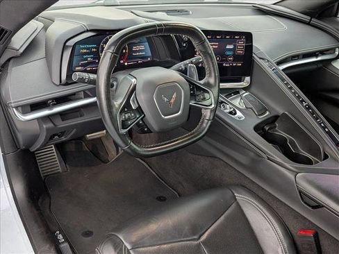 Used 2022 Chevrolet Corvette Stingray Convertible w/ Z51 Performance Package RWD image 10