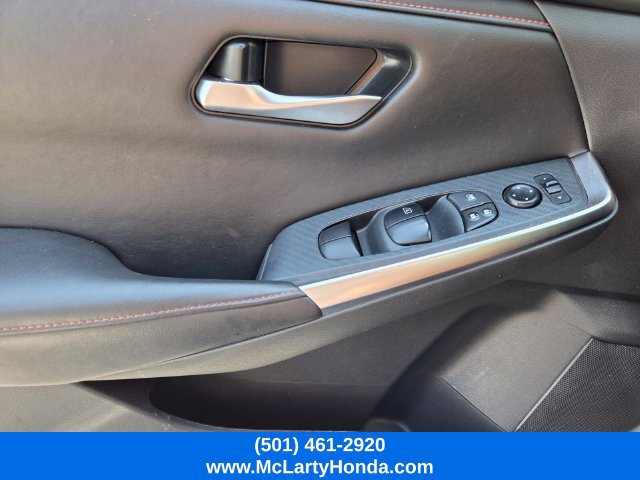 Used 2025 Nissan Sentra SR FWD image 32