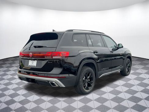 New 2026 Volkswagen Atlas Peak Edition image 9