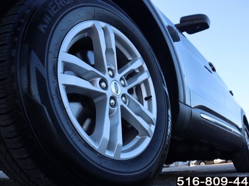 Used 2024 Ford Explorer XLT w/ Equipment Group 202A image 14