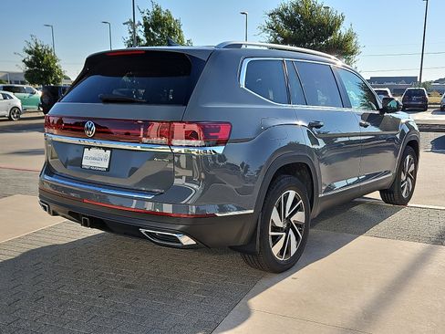 New 2026 Volkswagen Atlas SEL image 3