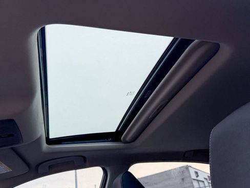 Certified 2022 Nissan Altima 2.5 SV w/ SV Premium Package image 8