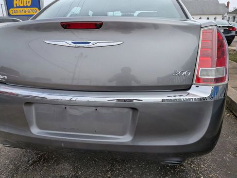 Used 2012 Chrysler 300 Limited RWD image 13