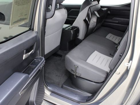 Used 2024 Toyota Tacoma TRD Sport AWD/4WD image 27