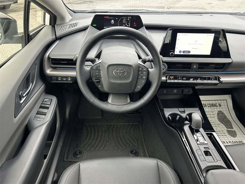 Used 2025 Toyota Prius Limited image 14