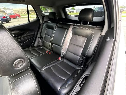Used 2024 GMC Terrain SLT AWD/4WD image 36