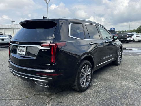 Used 2024 Cadillac XT6 Premium Luxury w/ Technology Package AWD/4WD image 6