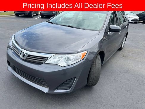 Used 2014 Toyota Camry FWD image 1
